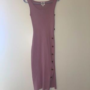 Ribbed maxi dress with buttons and front slit